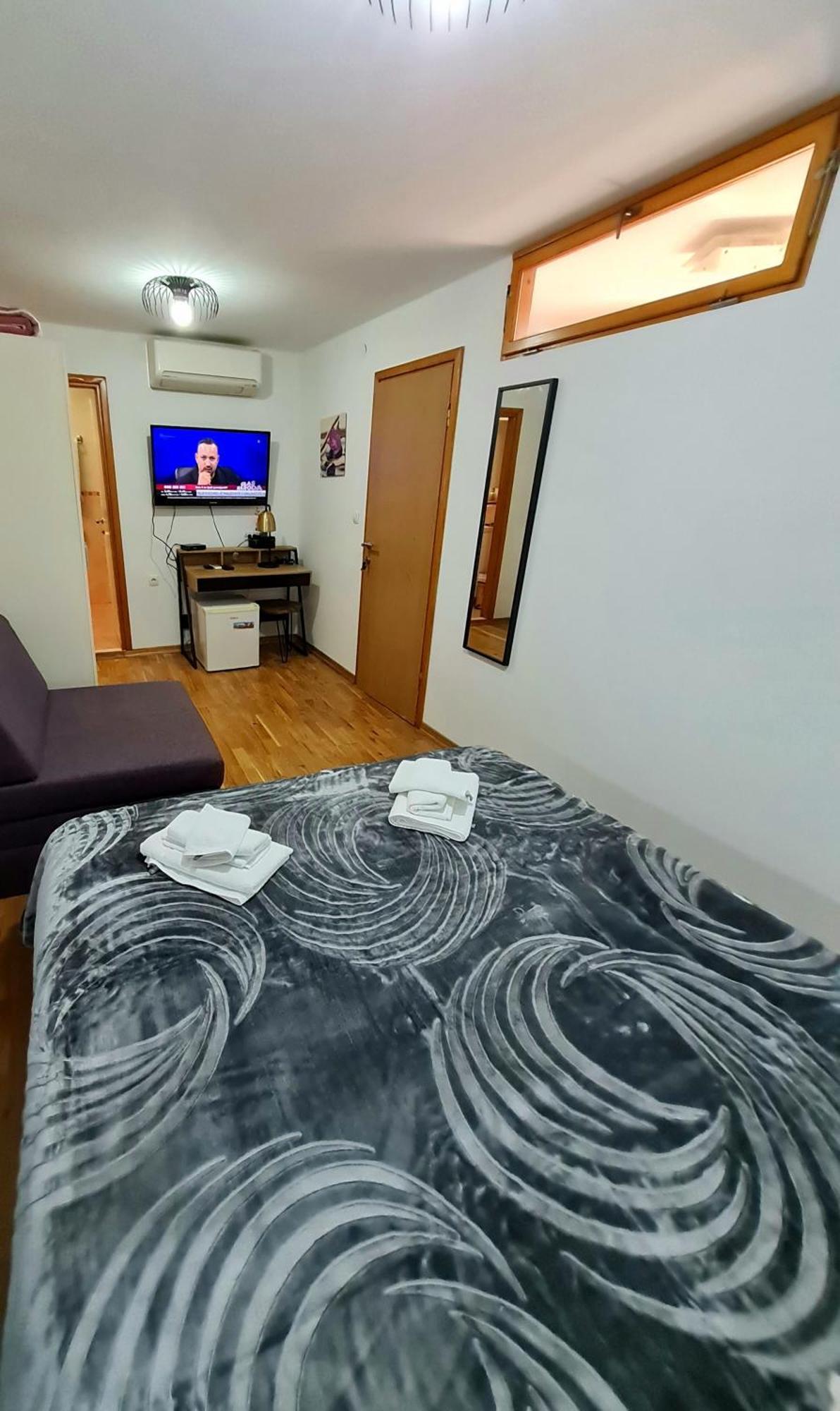 Inchy Accommodation - In The Center Of Diocletian'S Palace سبليت المظهر الخارجي الصورة