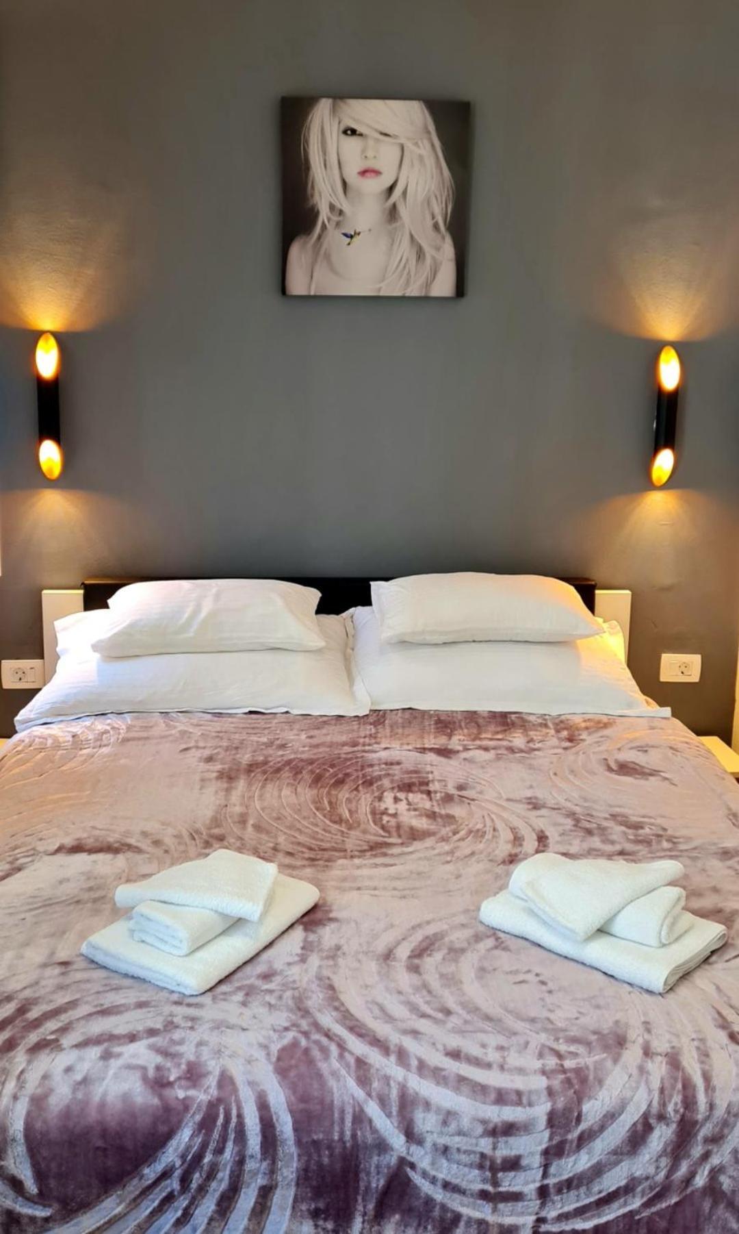 Inchy Accommodation - In The Center Of Diocletian'S Palace سبليت المظهر الخارجي الصورة