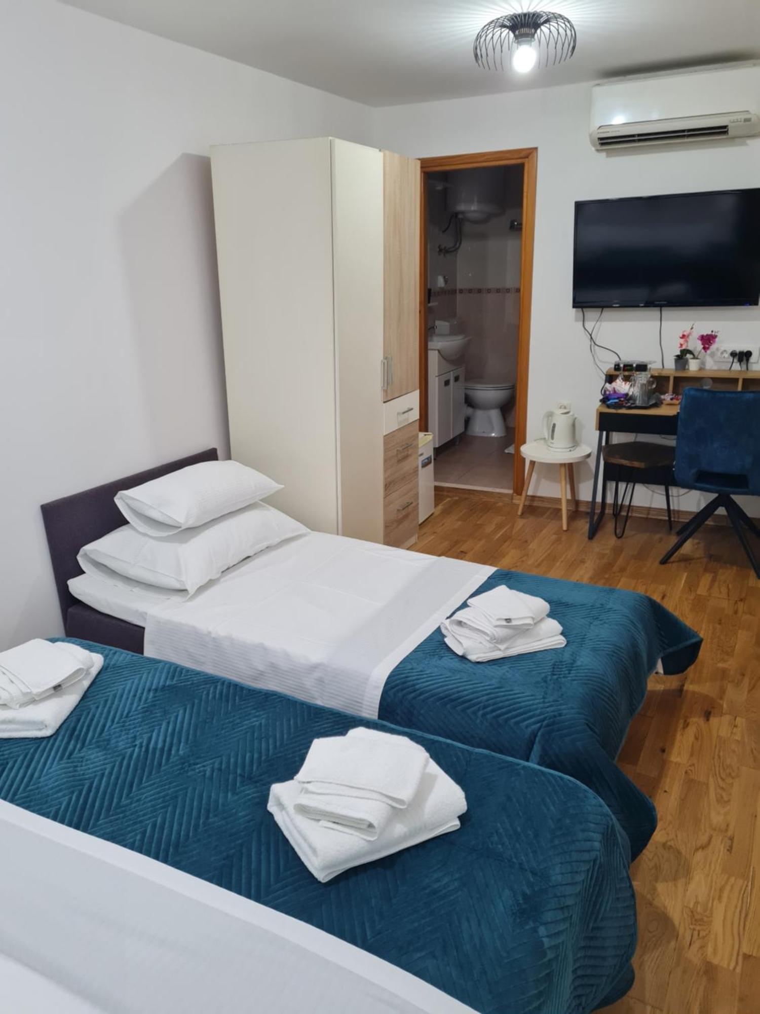Inchy Accommodation - In The Center Of Diocletian'S Palace سبليت المظهر الخارجي الصورة