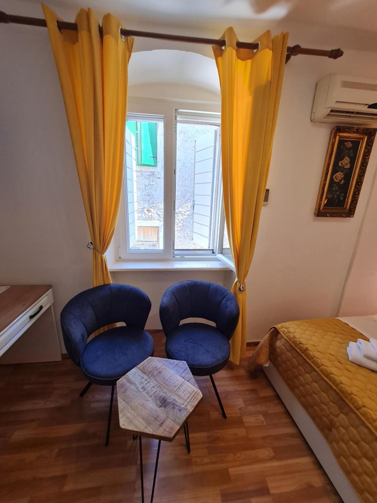 Inchy Accommodation - In The Center Of Diocletian'S Palace سبليت المظهر الخارجي الصورة