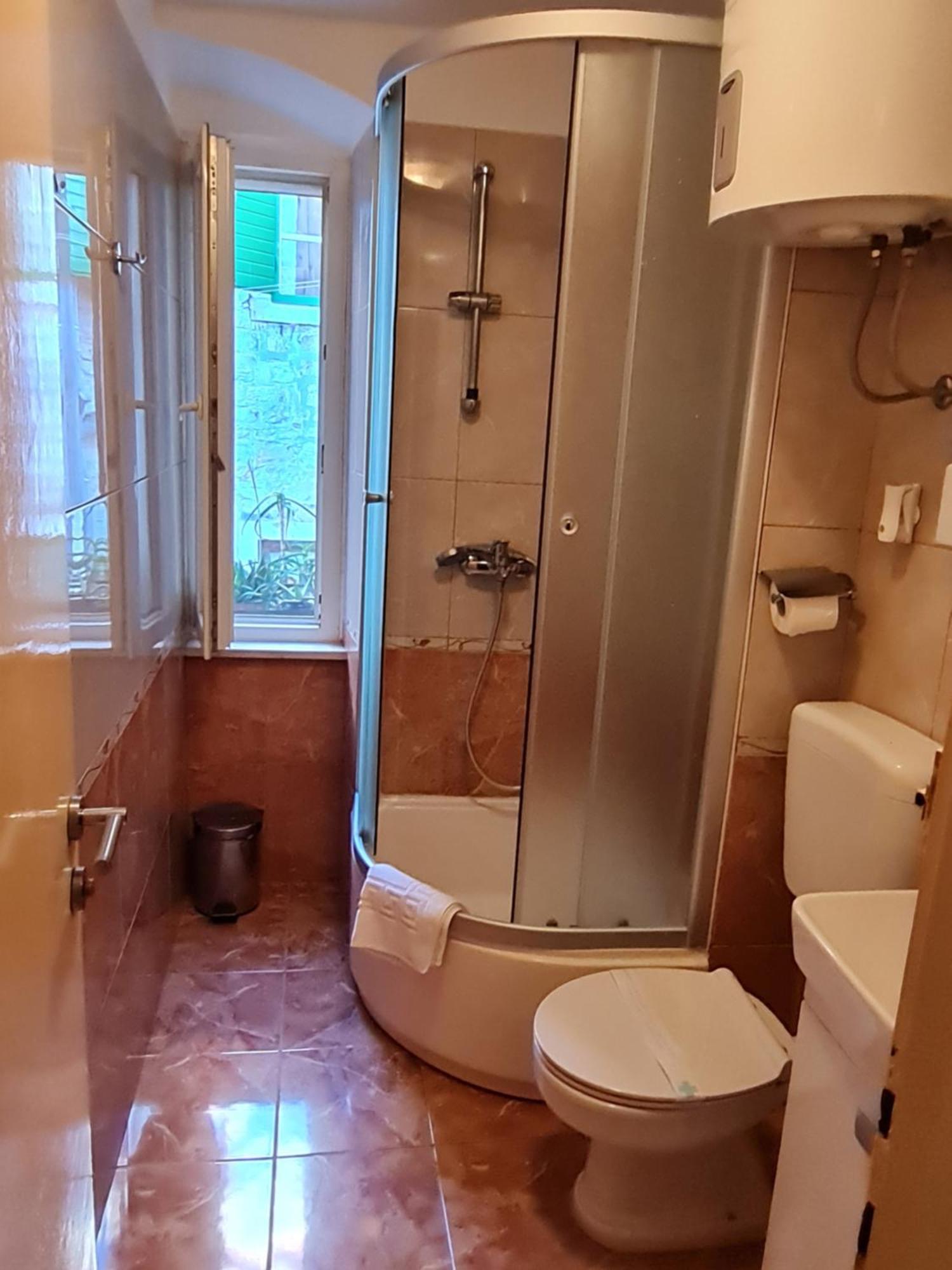 Inchy Accommodation - In The Center Of Diocletian'S Palace سبليت المظهر الخارجي الصورة