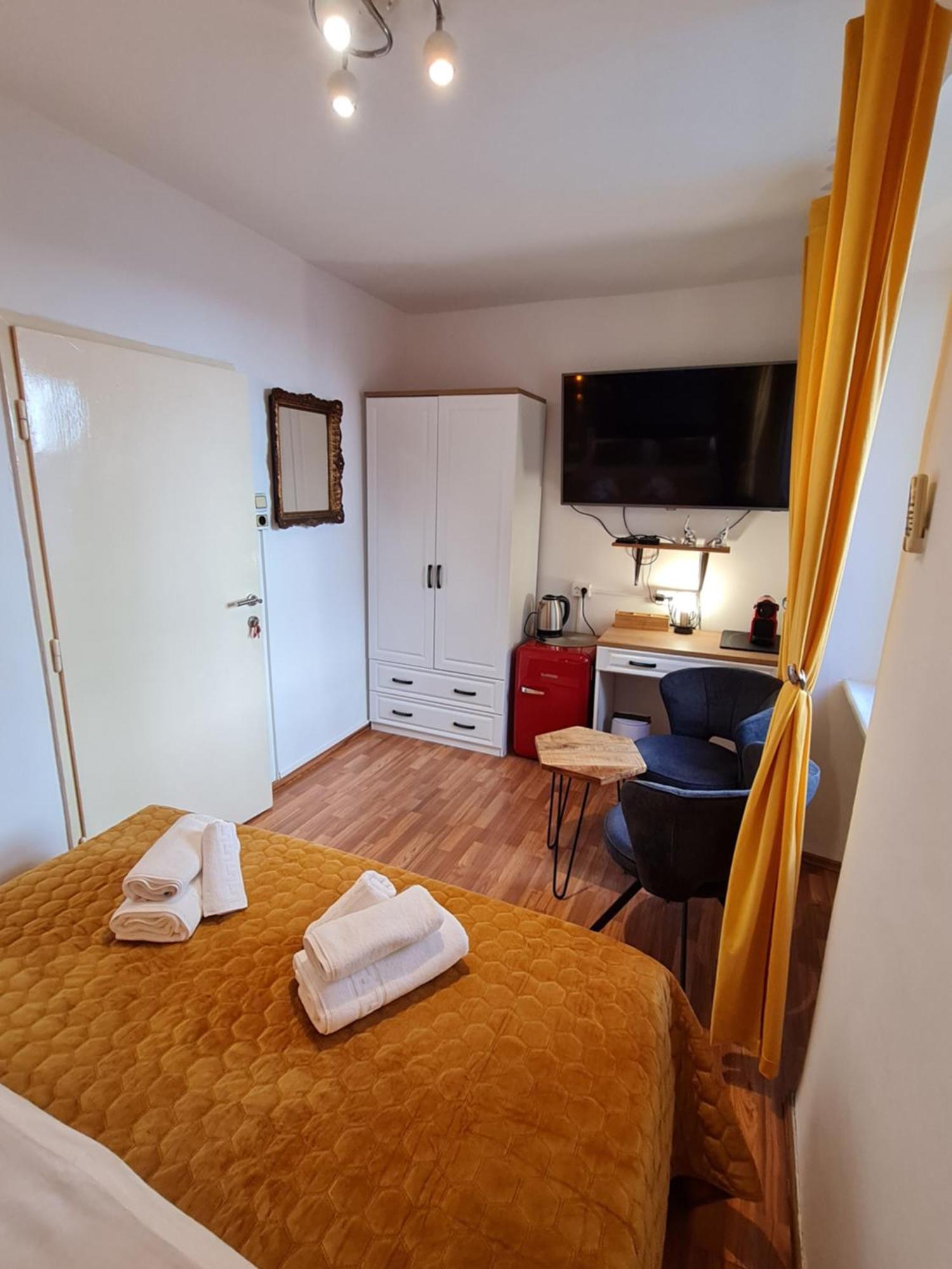 Inchy Accommodation - In The Center Of Diocletian'S Palace سبليت المظهر الخارجي الصورة